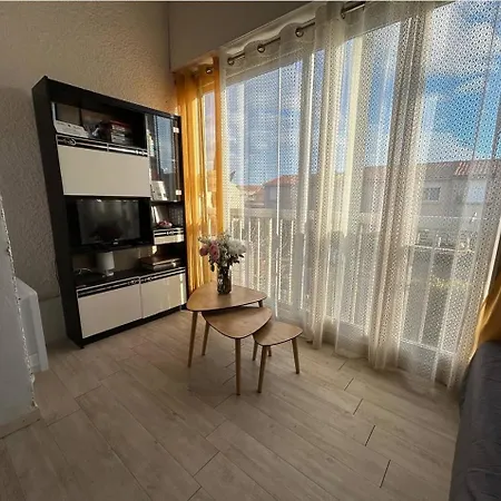 Lägenhet Noug